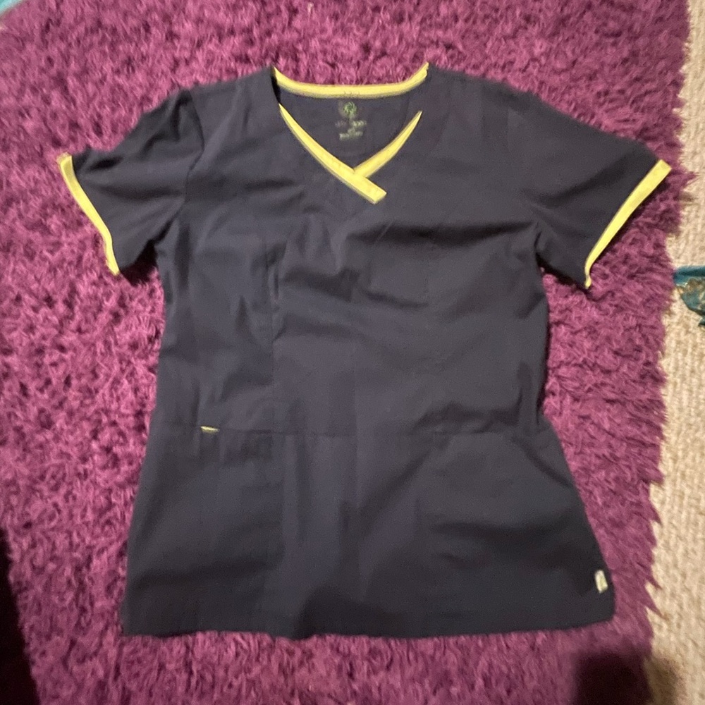 Urban Sport Women’s Scrub Top and Bottom